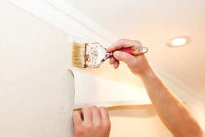 Pose de papier peint à Rives Dervoises — revêtements muraux et toiles de verre